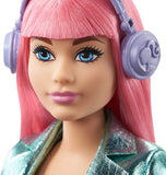 Barbie Princess Adventure Daisy Doll in Princess Fashion (12-inch Curvy) with Pink Hair, Pet Kitten, Tiara, 2 Pairs of Shoes and Accessories, for 3 to 7 Year Olds, Multi (GML77)